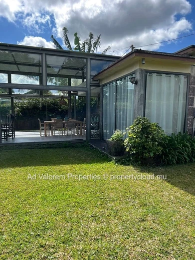 Charmante maison familiale à vendre dans un quartier recherché de Curepipe!