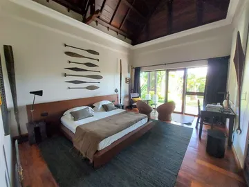 6 Bedroom Villa