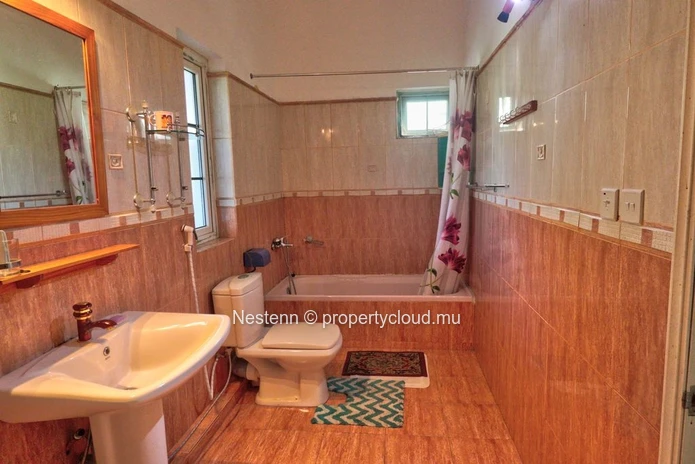 Traditional seafront villa with 3 bedrooms