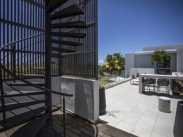 5 Bedroom Villa
