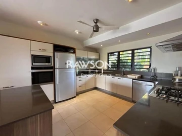 4 Bedroom Villa