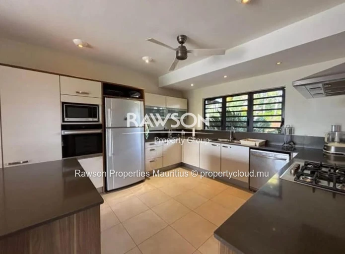 4 Bedroom Villa | Seafront | Sea View | Pool | Providence Sur Mer | Poste De Flacq
