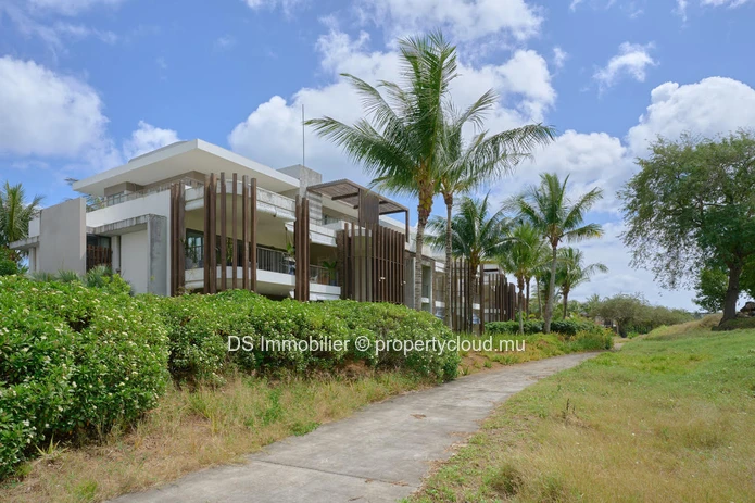 Appartement De 2 Chambres Accessible Aux Etrangers Sur Le Golf De Mon Choisy Et À Pieds De La Plage