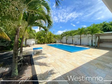 4 Bedroom Villa
