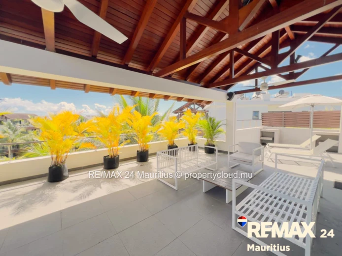 3 Bedrooms Penthouse | Private Jacuzzi | Shared Pool | Fully Furnished