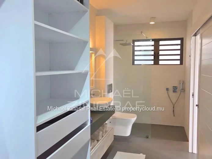 Spacious 4-Bedroom Villa with Premium Amenities – Grand Bay
