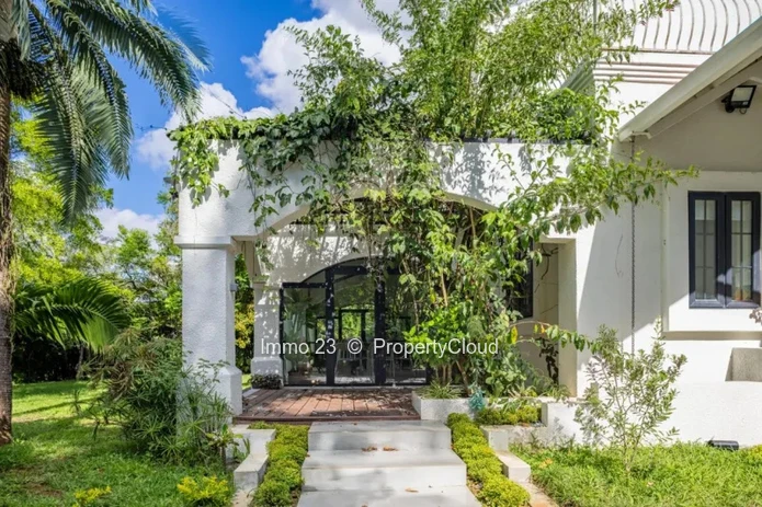 House / Villa - 6 bedrooms - Moka - Ref. MA96560LO