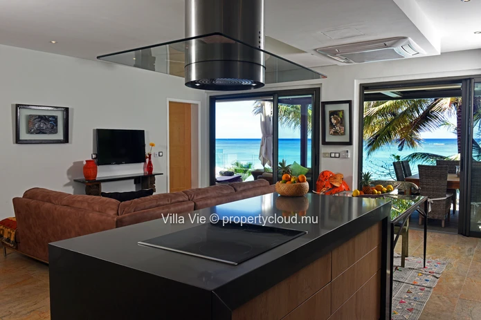 Péreybère - Superb 3 bedroom apartment on the beachfront