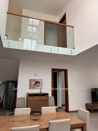 Villa familiale luxueuse en duplex -4 chambres en suite 