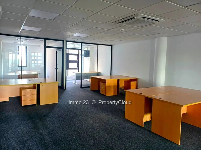 Office - 32m2 - Ebène