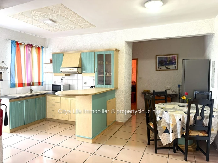 Charming Furnished Apartment with Sea Views in Flic en Flac