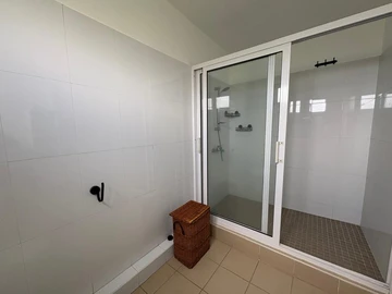 Elegant house with Rooftop Terrace for Rent in La Preneuse