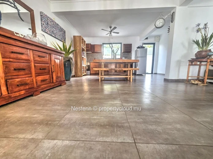 Exceptional 4-duplex complex