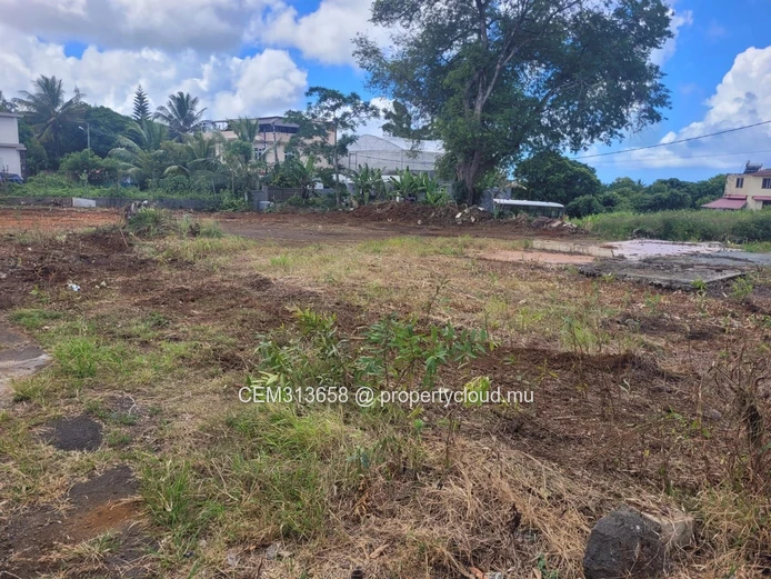 33 Perches FOR SALE | PRIME COMMERCIAL LAND OPPORTUNITY – BELLE VUE MAUREL