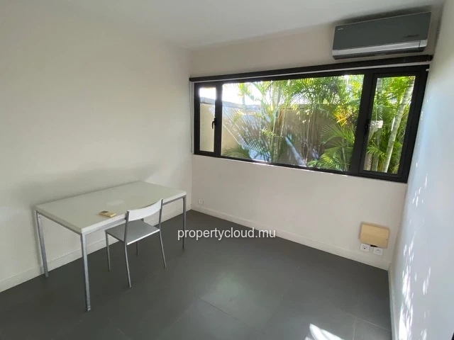 A vendre magnifique villa dans une residence accessible aux etrangers à Pereybere.