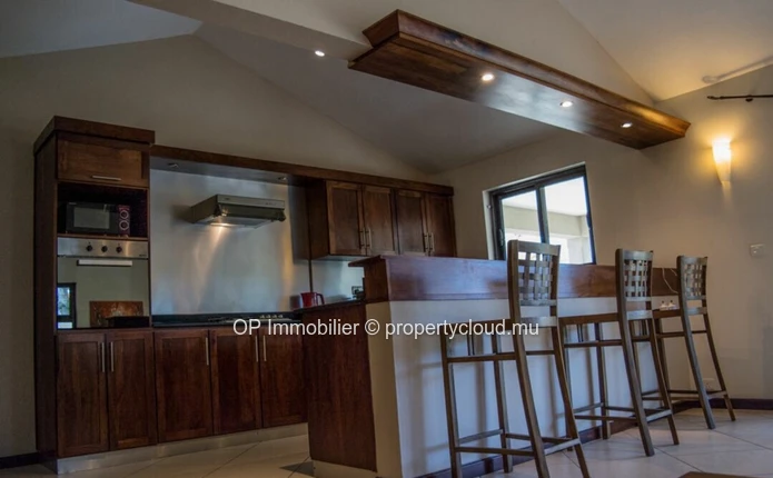 4-Bedroom House for Sale in Pereybere with Private Pool on 650m² Land