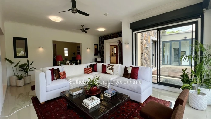Evergreen Villa