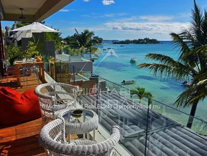 Elegant 2-Bedroom Beachfront Apartment in Pereybere