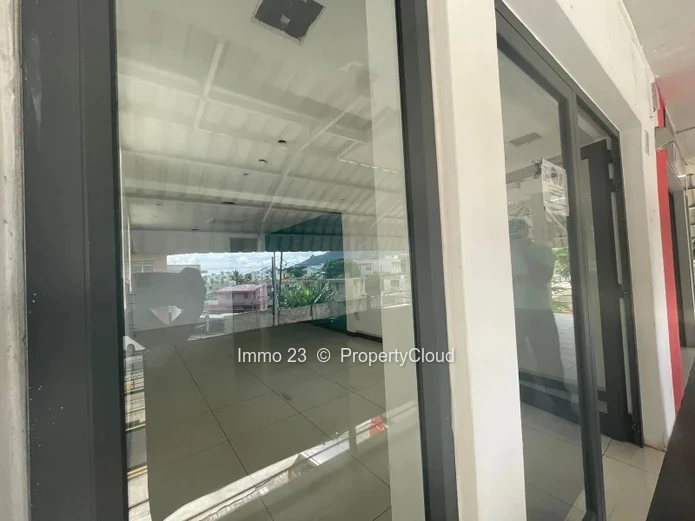 Commercial Space - 93m2 - Quatre Bornes - Ref. EM75428LO