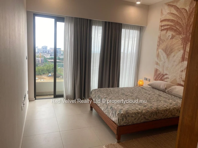 Penthouse moderne de 3 chambres avec de hauts plafonds et des équipements de qualité – Moka | Rs 130,000