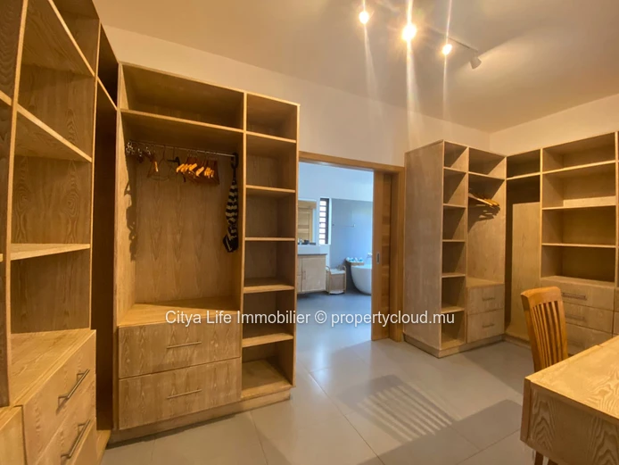 Maison / Villa RES - IML-867