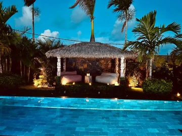 6 Bedroom Villa