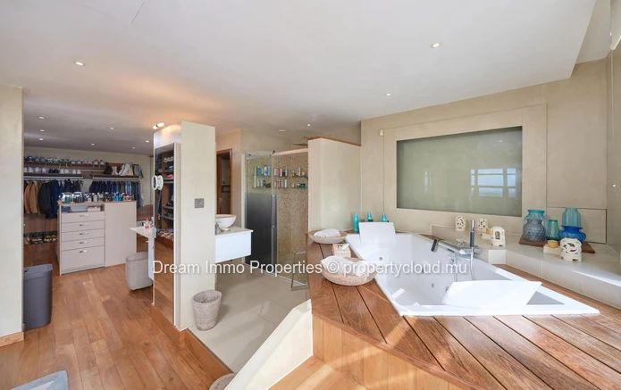 Incredible Sea View! Amazing 6-Bedroom Penthouse In Grand Baie La Croisette - Mauritius