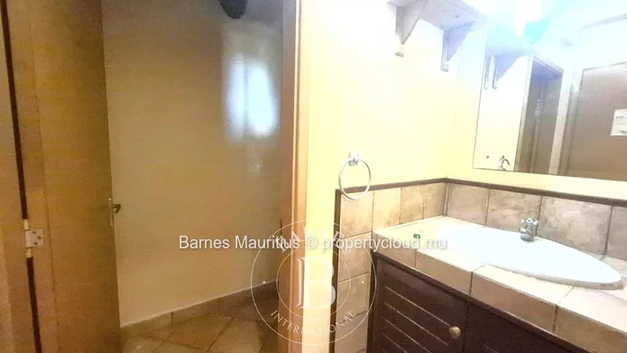 GRAND BAIE - Office /Commercial space for rent - 64.12m2