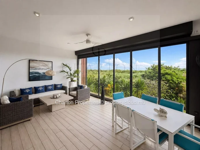 Luxury 3-bedroom en suite apartment with access to the facilities of a private estate