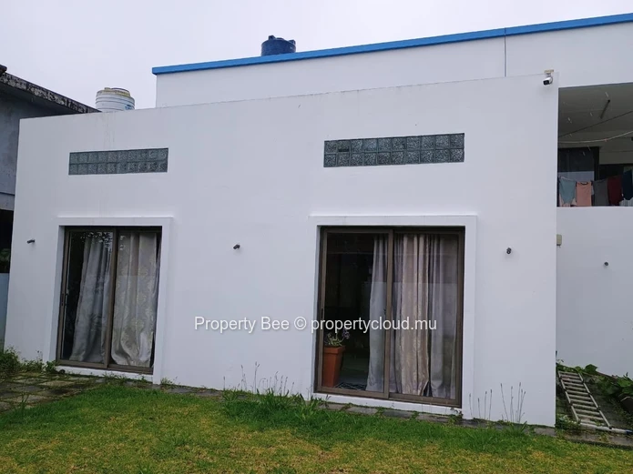 16ème Mille (Forest-Side) : 2021 House 5-Bedrooms / 3 Bathrooms
