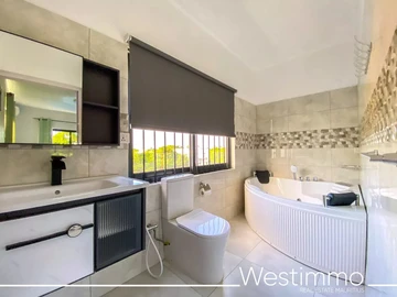4 Bedroom Villa