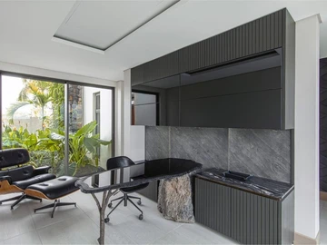 5 Bedroom Villa