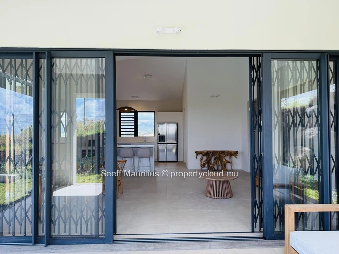 Villa moderne et neuve proche des commodités – Hillside II