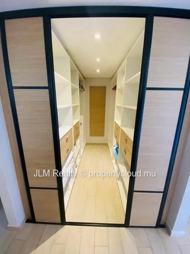 Beautiful ground floor apartment with private pool for sale in Tamarin, Mauritius