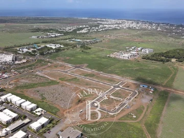 Commercial Land