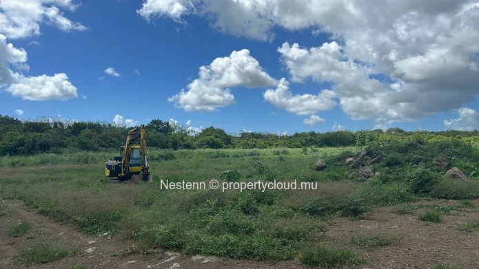 Terrain exceptionnel de 200 perches pour projet haut de gamme 