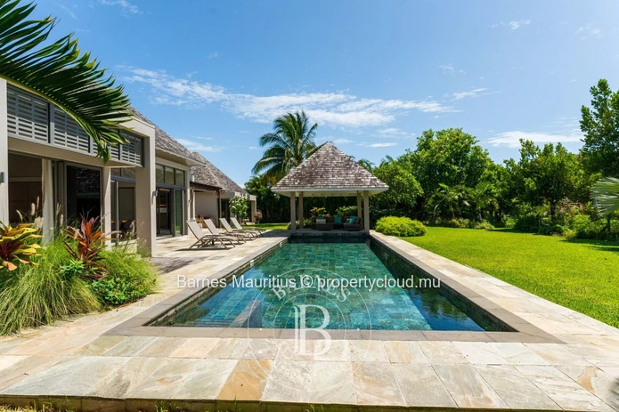 ANAHITA GOLF RESORT – Villa d’exception de 4 chambres avec piscine et vue sur le parc