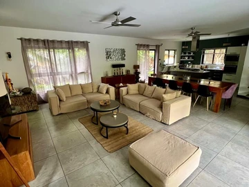 5 Bedroom Villa