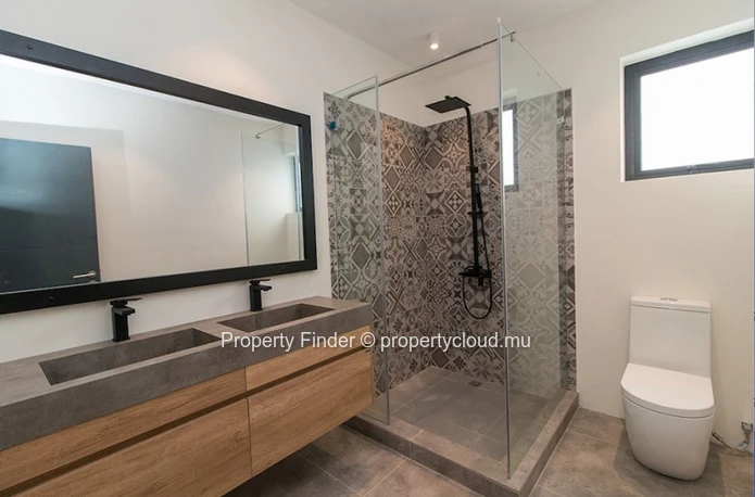 Spacious ground floor apartment