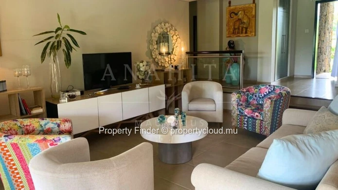 3-Bedroom Apartment with Lagoon & Golf Views