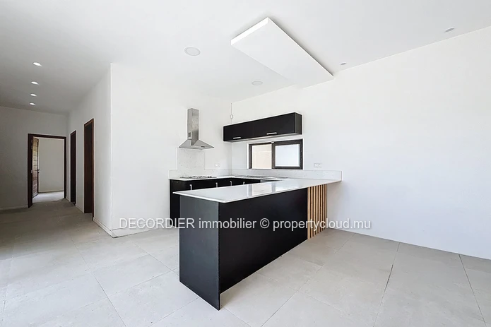 House for Sale – Petit Raffray
