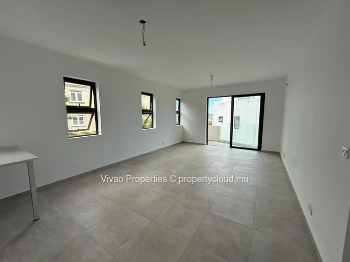 Vie urbaine et piscine commune à Tamarin - Appartement de 2 chambres à vendre ! #ImmobilierTamarin #VieDeLuxe