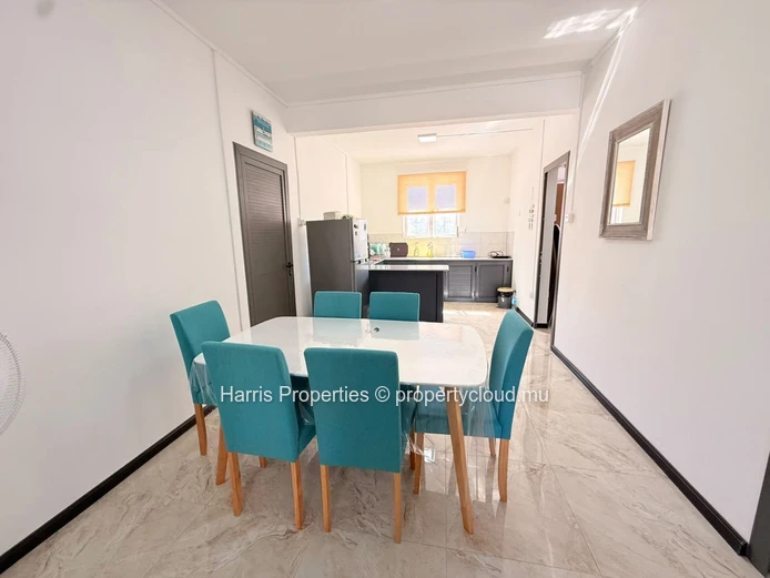 Charming First-Floor Apartment for Rent in Pereybere 