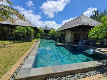 6 Bedroom Villa