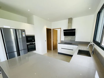 4 Bedroom Villa