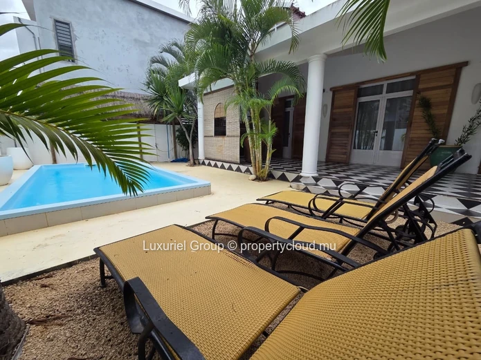 Villa À Louer À Pointe Aux Cannoniers