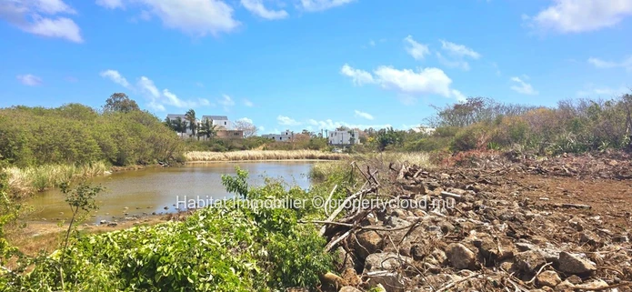 Beautiful residential plot of land of 875 toises, ideally located in Chemin Vingt Pieds Grand Baie