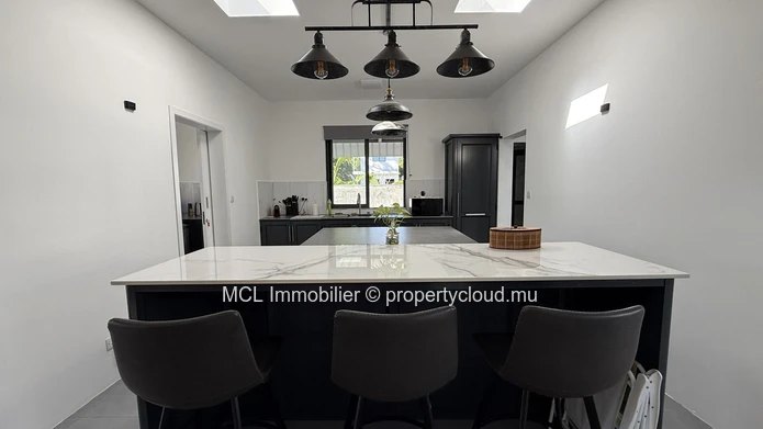 Maison  meublée de 4 chambres à Calodyne