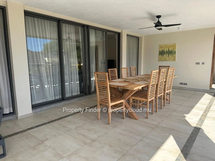 Contemporary New 4-Bedroom Residence in Tamarin
