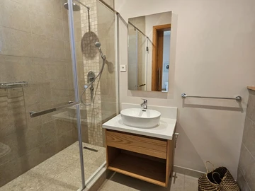 4 Bedroom Apartment
